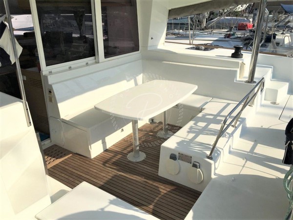 2011 LAGOON 400