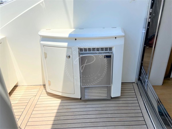 2006 SUNSEEKER PREDATOR 82