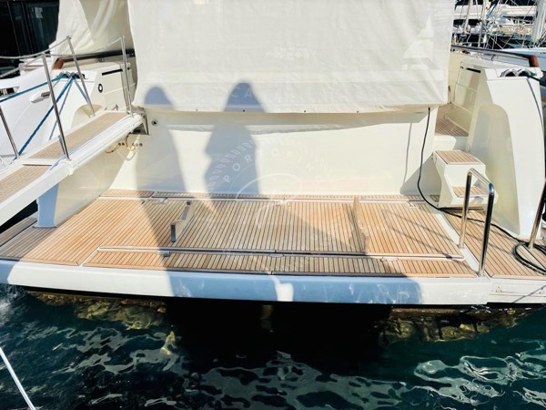 2003/2020 FERRETTI YACHTS 680