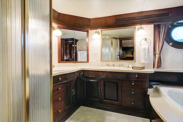 2002 CAPE SCOTT PILOTHOUSE 86