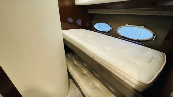 2012 PRINCESS 64