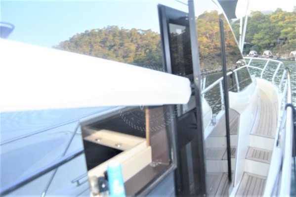 2015 ABSOLUTE 60 FLY