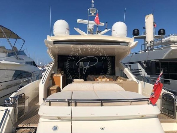 2013 PRINCESS V72