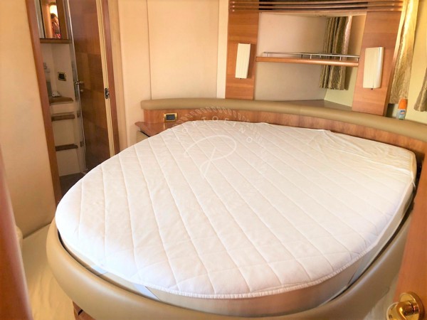 2010 AZIMUT 55 FLY
