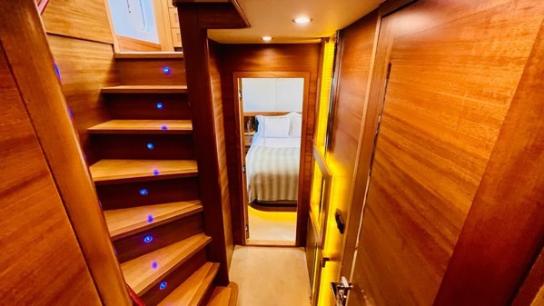 2018 NORTH YACHTS PILOT HOUSE TRAWLER 57
