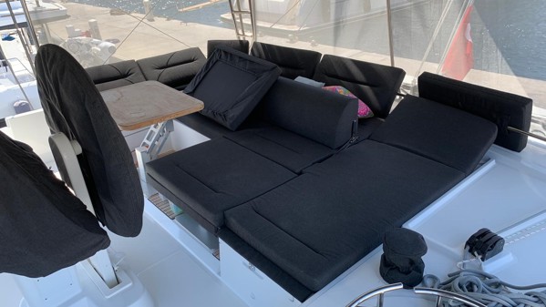 2021 LAGOON 52 F
