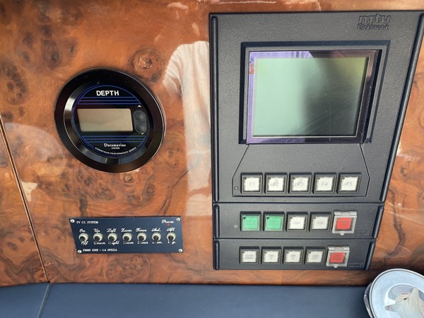 2000 FALCON 86