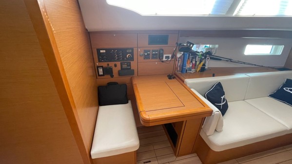 2018 JEANNEAU 51