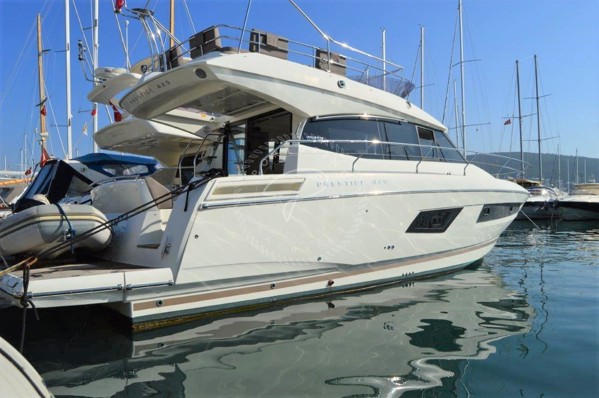 2015 PRESTIGE 420 FLY