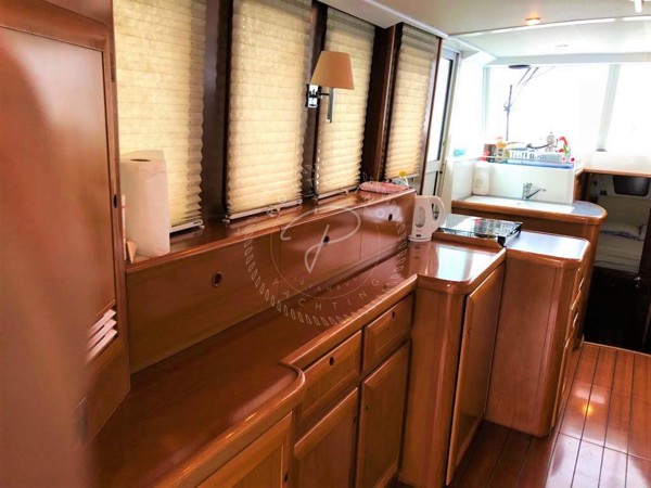 2005 BETEAU SWIFT TRAWLER 42