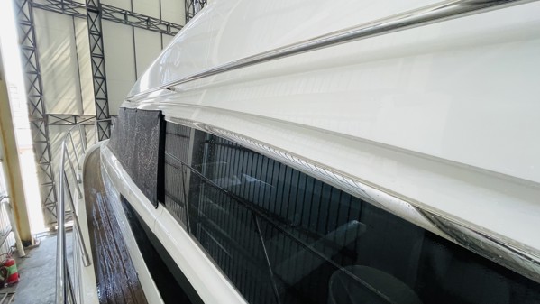 2012 PRINCESS 64