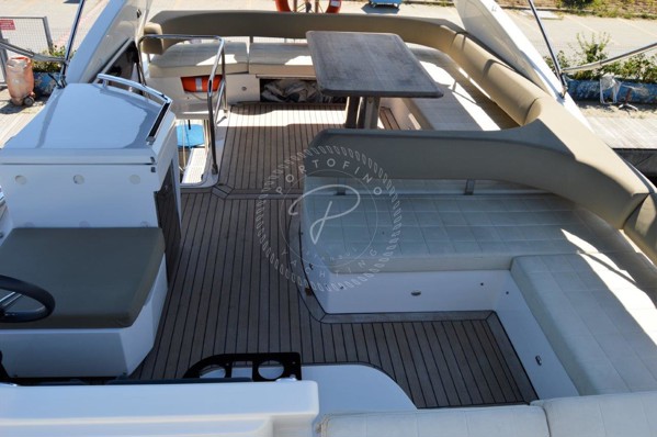 2014 ABSOLUTE 52 FLY