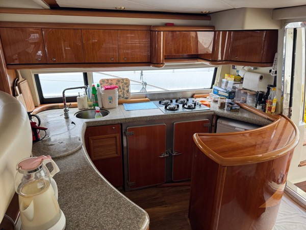 2000 SUNSEEKER MANHATTAN 64
