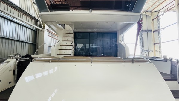 2012 PRINCESS 64