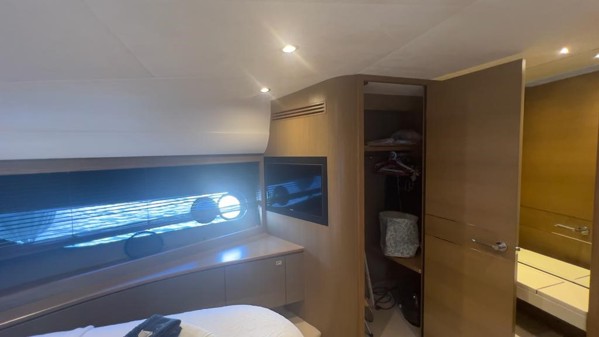 2015 PRINCESS 82