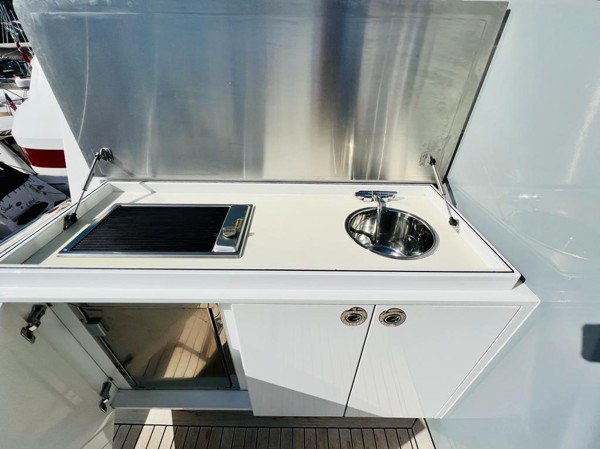 2018 NORTH YACHTS PILOT HOUSE TRAWLER 57