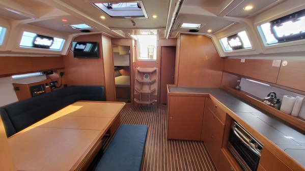 2022 BAVARIA 46 CRUISER 