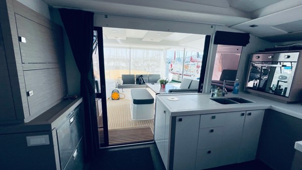 2023 FOUNTAINE PAJOT ASTREA 42 