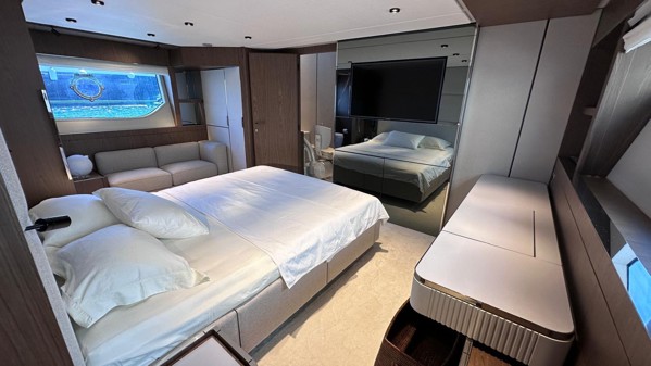 2022 FERRETTI 780