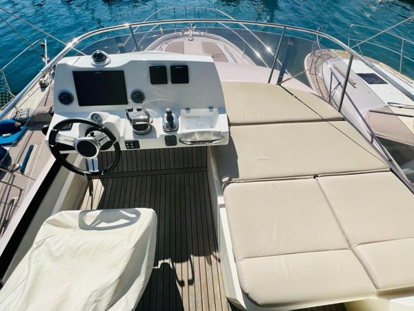 2021 PRESTIGE 420 FLY
