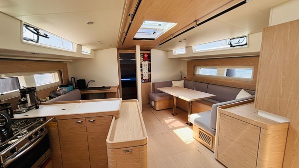 2024 BENETEAU OCEANIS 54