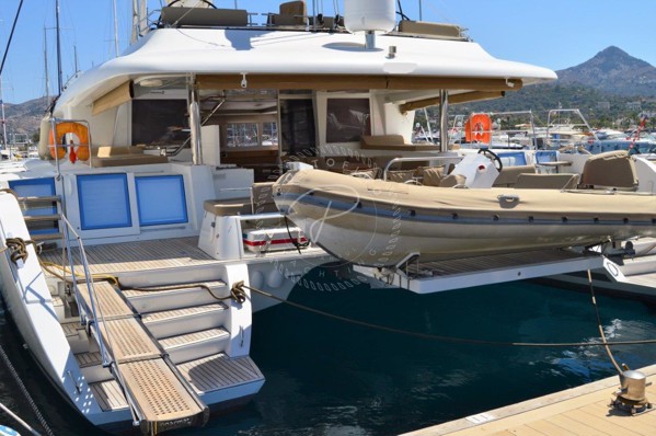 2012 LAGOON 620