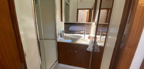 2012 SUNSEEKER MANHATTAN 63