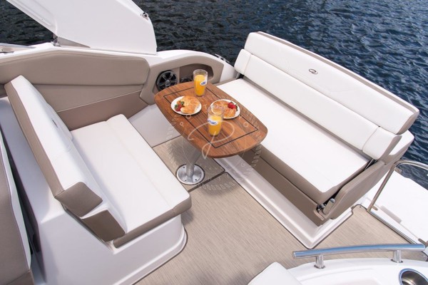 2019 REGAL 28 EXPRESS