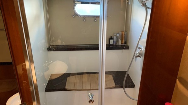 2007 PRINCESS 21M