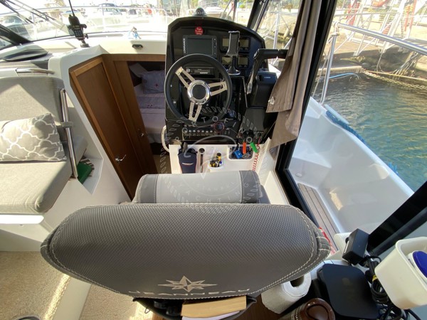 2017 JEANNEAU MERRY FISHER 895