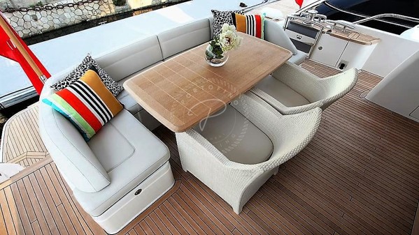 2014 PRINCESS 82