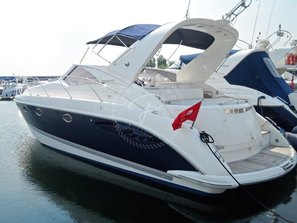 2005 FAIRLINE TARGA 40