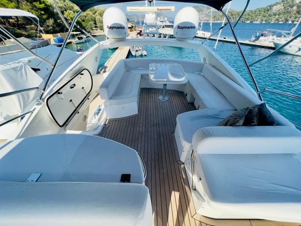 2009 SUNSEEKER MANHATTAN 60