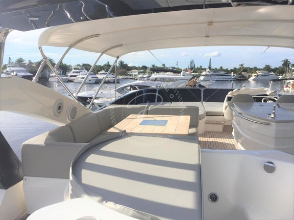 2016 SUNSEEKER 75 YACHT