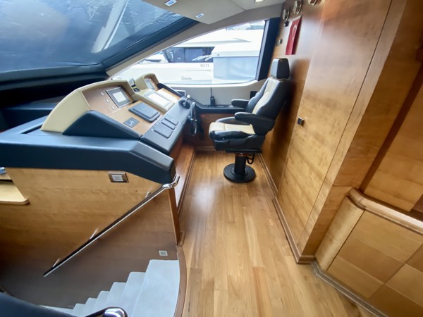 2007 AZIMUT 85