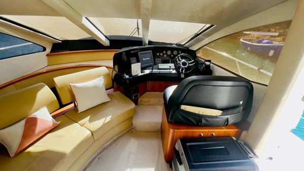 2009 SUNSEEKER MANHATTAN 60