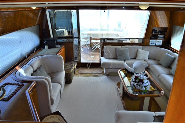 2001 FERRETTI YACHTS 80