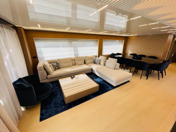 2021 FERRETTI YACHTS 920