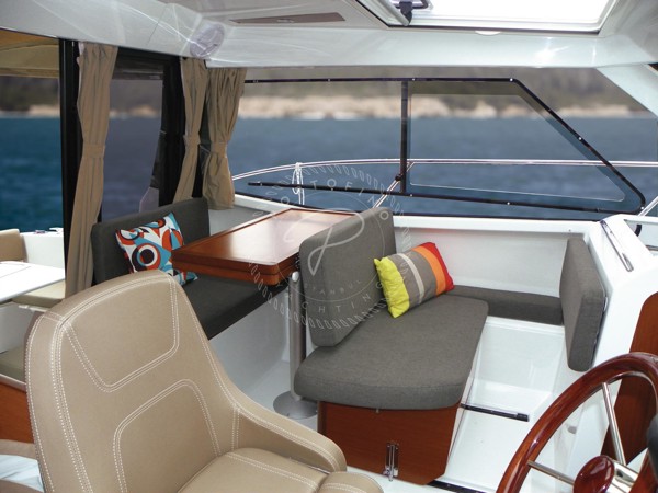 2013 JEANNEAU MERRY FISHER 855