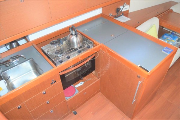 2013 BENETEAU OCEANIS 41