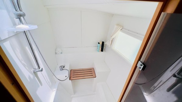 2016 LAGOON 380 OWNER'S CABIN