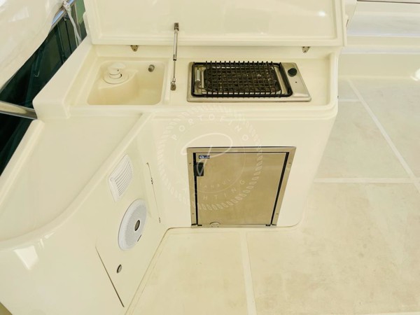 2003/2020 FERRETTI YACHTS 680