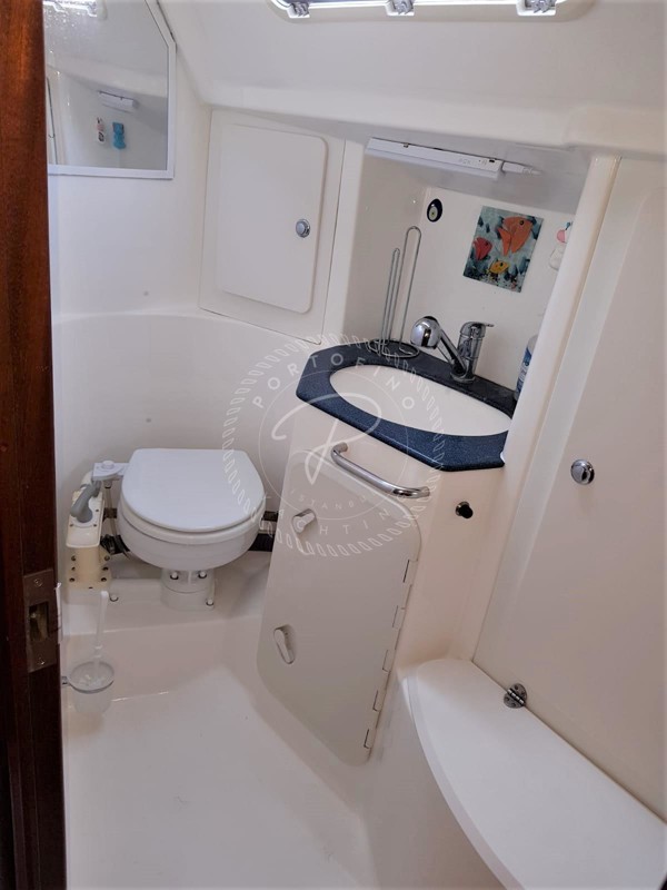2005 BAVARIA 38 CRUISER