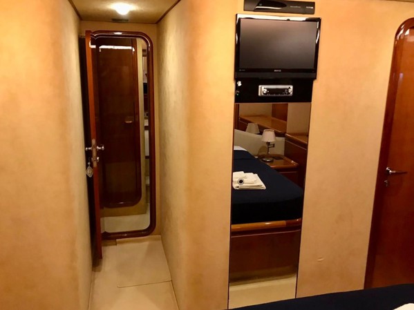 1999/2010 FERRETTI YACHTS 72