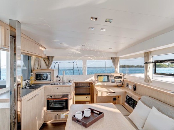 2013 LAGOON 39