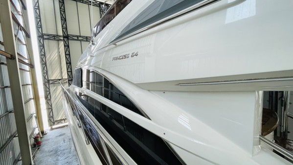 2012 PRINCESS 64