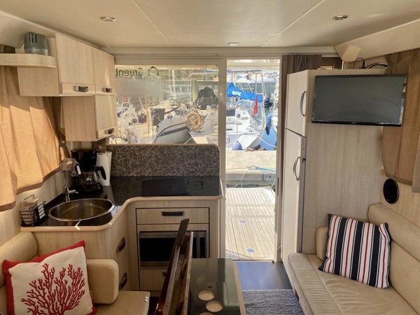 2016 GREENLINE 33 HYBRID