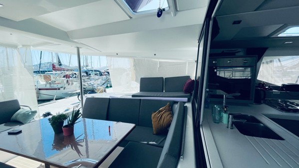 2023 FOUNTAINE PAJOT ASTREA 42 
