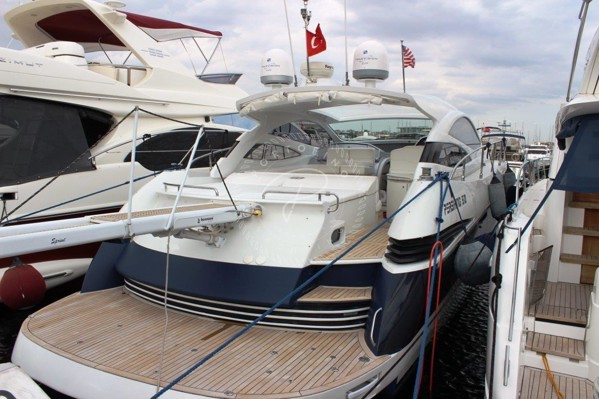 2005 PERSHING 50
