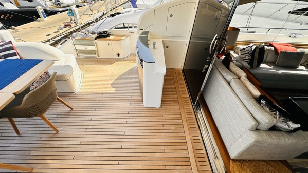 2014 PRINCESS 88